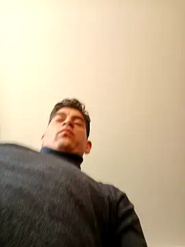 Snapshot of ElyasMatt chatting on 11, 1, 2025 ElyasMatt online show from 11, 1, 2025