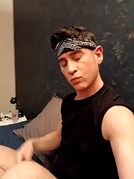 Snapshot of ElyasMatt chatting on 14, 1, 2025 ElyasMatt online show from 14, 1, 2025