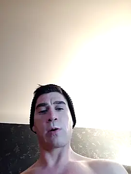 Snapshot of ElyasMatt chatting on 6, 3, 2025 ElyasMatt online show from 6, 3, 2025