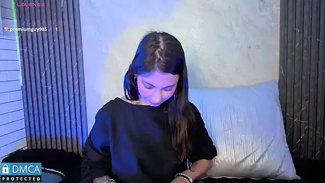 SolBeaumont1 online show from 15, 10, 2025