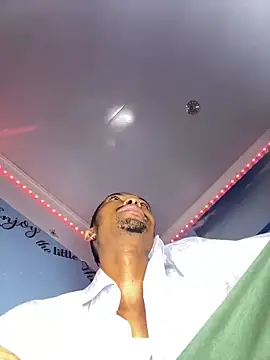 Snapshot of BlueIceCube chatting on 11, 1, 2025 BlueIceCube online show from 11, 1, 2025