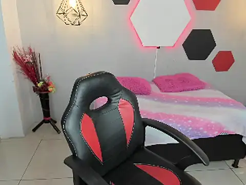 sofiakey online show from 5, 12, 2024