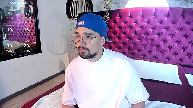 Snapshot of Edward_max chatting on 6, 3, 2026 Edward max online show from 6, 3, 2026