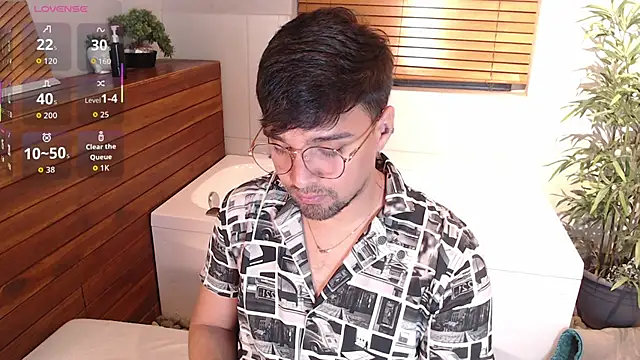 Snapshot of Edward_max chatting on 8, 4, 2026 Edward max online show from 8, 4, 2026