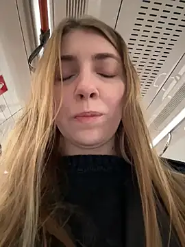 Sunny   Bunny online show from 4, 12, 2025