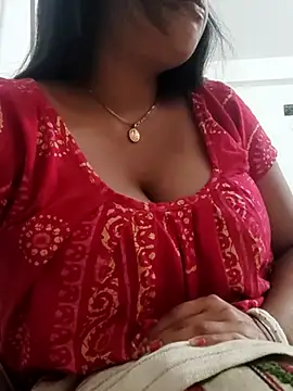 Snapshot of Priya_2222 chatting on 1, 3, 2025 Priya 2222 online show from 1, 3, 2025