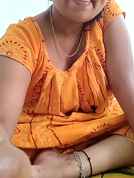 Snapshot of Priya_2222 chatting on 8, 3, 2025 Priya 2222 online show from 8, 3, 2025