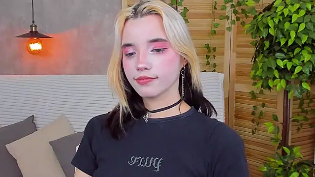 as1an girlfriend online show from 28, 1, 2025