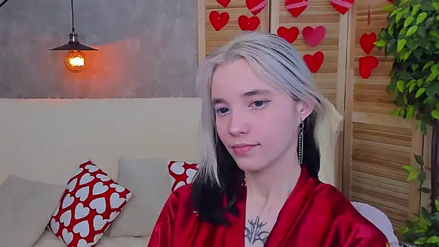 as1an girlfriend online show from 16, 2, 2025