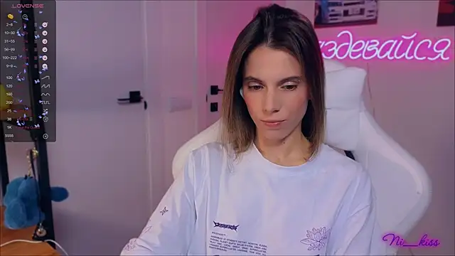 Snapshot of _ni_kiss chatting on 18, 9, 2025 ni kiss online show from 18, 9, 2025