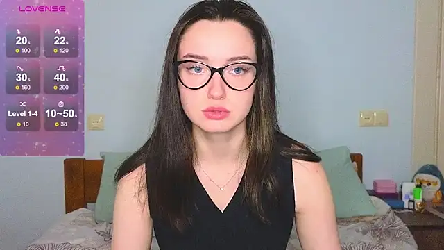 Wild Sophie  online show from 18, 12, 2024