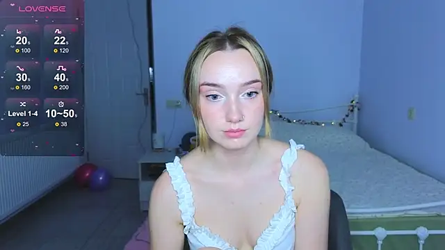 Wild Sophie  online show from 4, 12, 2025