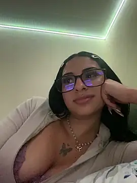 Hilary pinkk online show from 7, 3, 2025