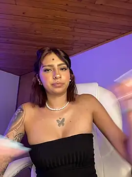 Hilary pinkk online show from 10, 3, 2026