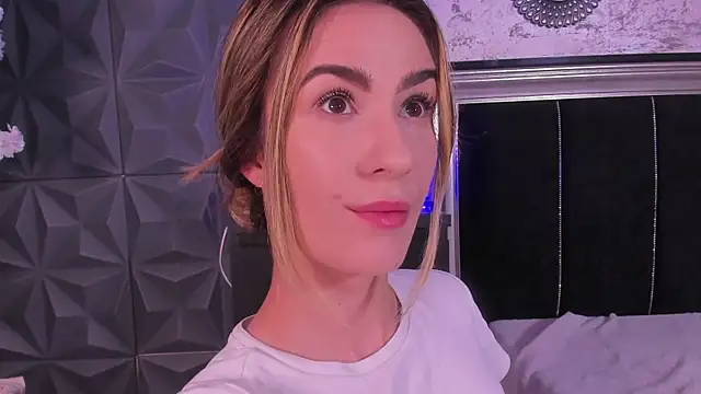 LaurynCopper online show from 12, 7, 2026