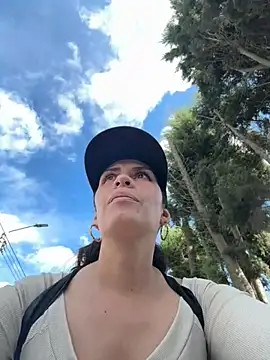 Alysson-- online show from 10, 4, 2026