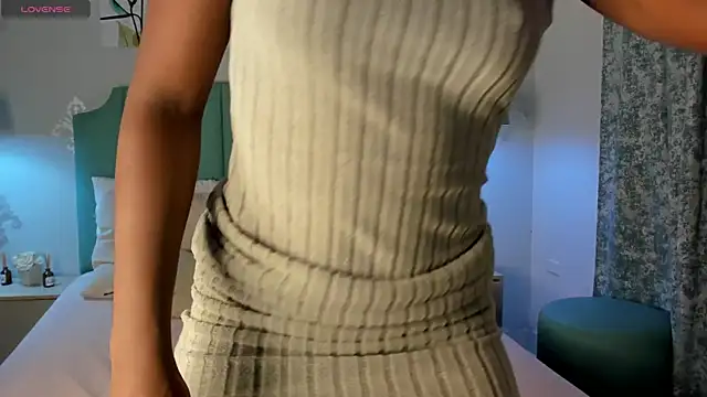 Khenta Michells online show from 10, 3, 2025