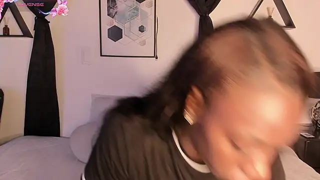 Khenta Michells online show from 17, 2, 2026