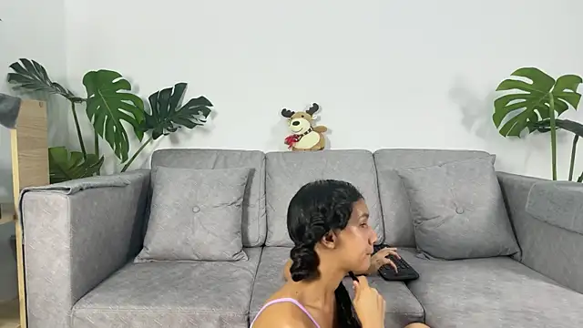 Snapshot of Antonella_and_axel_ chatting on 8, 12, 2024 Antonella and axel online show from 8, 12, 2024