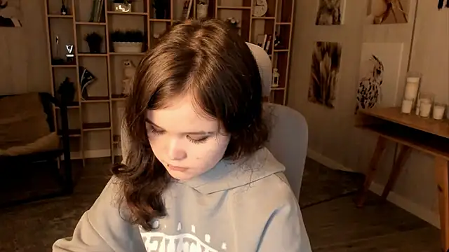 Elainebeness online show from 21, 9, 2025