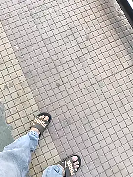 Snapshot of 1010SumiT chatting on 8, 3, 2026 1010SumiT online show from 8, 3, 2026