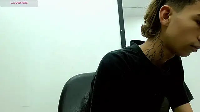 ttimy x boy online show from 15, 9, 2025