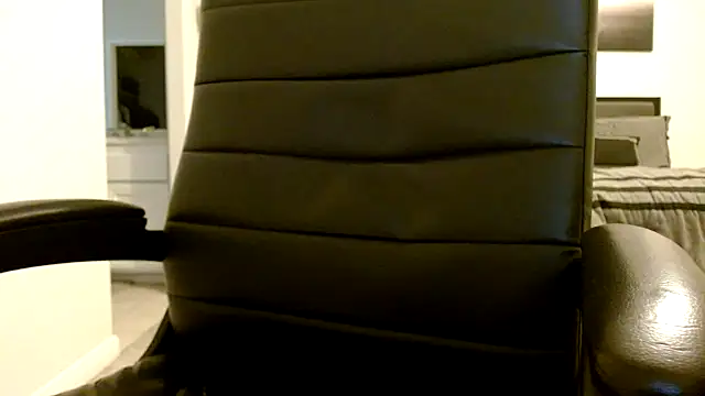 GirthBullger4You online show from 22, 9, 2025