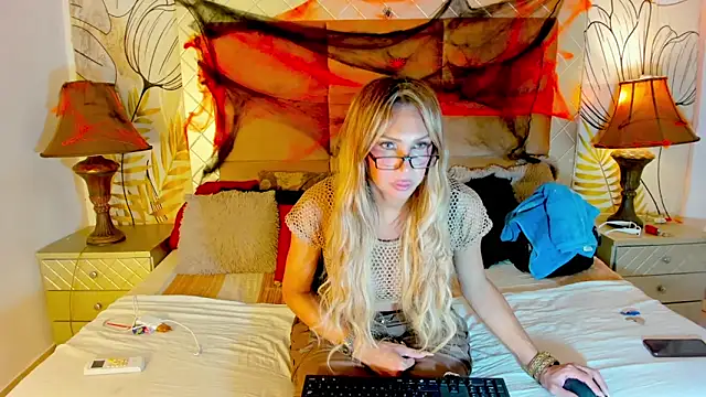 Snapshot of amazing_dolltsx chatting on 21, 10, 2025 amazing dolltsx online show from 21, 10, 2025