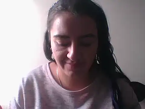 Snapshot of _karlie_kloss_ chatting on 11, 1, 2025 karlie kloss online show from 11, 1, 2025