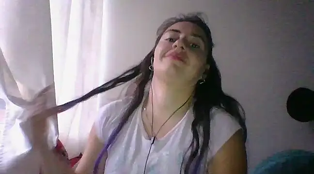 Snapshot of _karlie_kloss_ chatting on 4, 2, 2025 karlie kloss online show from 4, 2, 2025