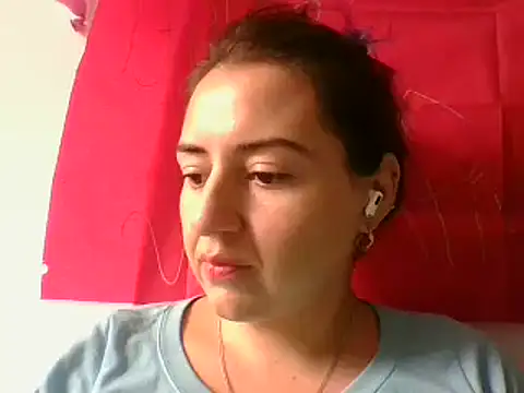 Snapshot of _karlie_kloss_ chatting on 10, 3, 2025 karlie kloss online show from 10, 3, 2025