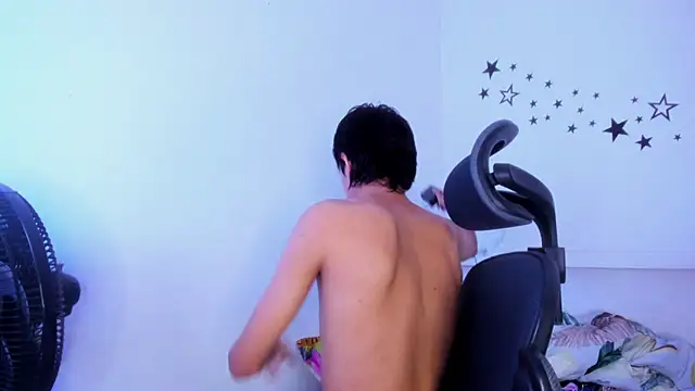 Johhan  Lee online show from 5, 12, 2025