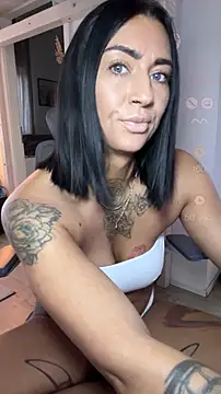 Snapshot of IntiMia chatting on 26, 2, 2026 IntiMia online show from 26, 2, 2026