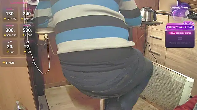 Snapshot of misteryman1956 chatting on 12, 3, 2025 misteryman1956 online show from 12, 3, 2025