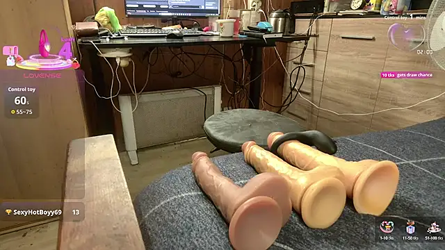 Snapshot of misteryman1956 chatting on 17, 9, 2025 misteryman1956 online show from 17, 9, 2025