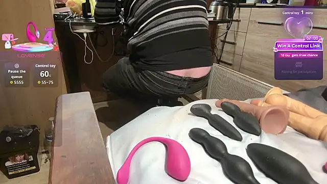 misteryman1956 online show from 5, 2, 2026