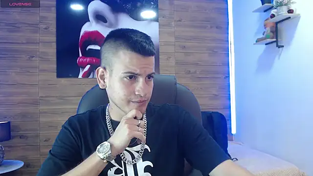 Snapshot of Cerokershelby chatting on 8, 2, 2025 Cerokershelby online show from 8, 2, 2025