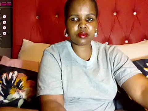 Snapshot of Honeybae82x chatting on 12, 3, 2025 Honeybae82x online show from 12, 3, 2025