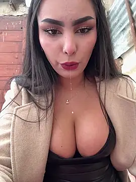 Maddy Rouse  online show from 17, 4, 2026