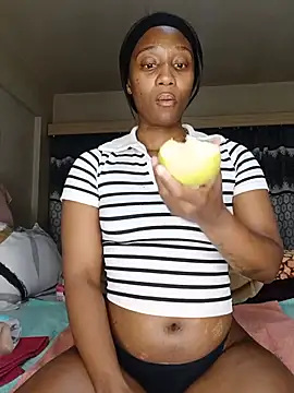 Snapshot of Lucy_Blacksilk chatting on 16, 7, 2026 Lucy Blacksilk online show from 16, 7, 2026