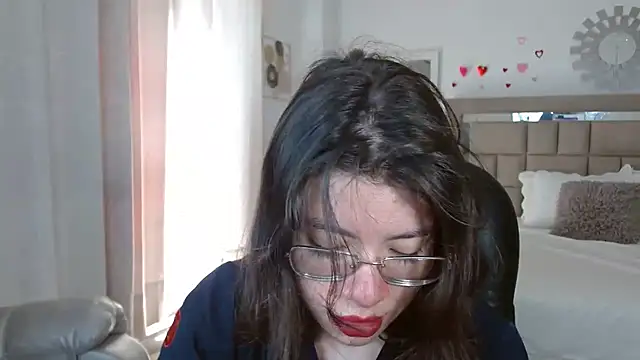 zoecruzz online show from 9, 9, 2025