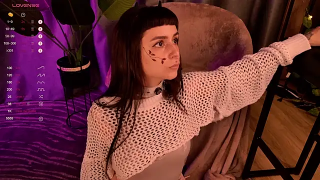 MichaellaMoon online show from 15, 12, 2024