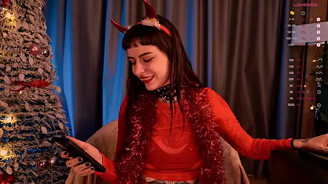 MichaellaMoon online show from 31, 12, 2024