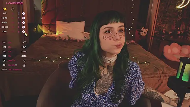 MichaellaMoon online show from 26, 2, 2025