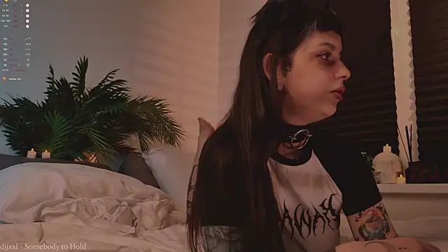 MichaellaMoon online show from 30, 10, 2025