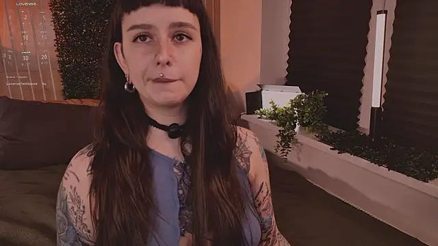 Snapshot of MichaellaMoon chatting on 10, 2, 2026 MichaellaMoon online show from 10, 2, 2026