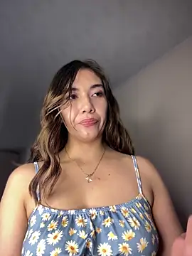 Iris lee online show from 10, 9, 2025