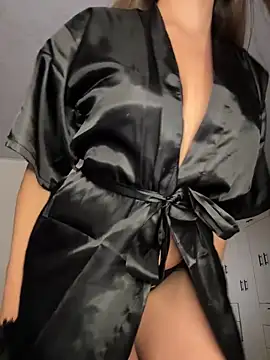 Iris lee online show from 19, 10, 2025