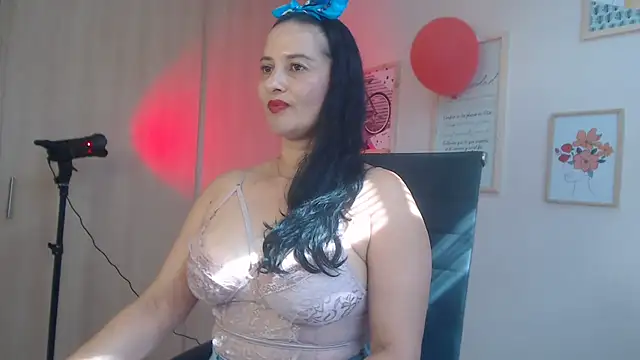 lucy diiaz online show from 25, 2, 2025