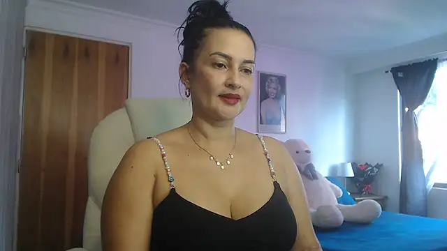 lucy diiaz online show from 13, 9, 2025